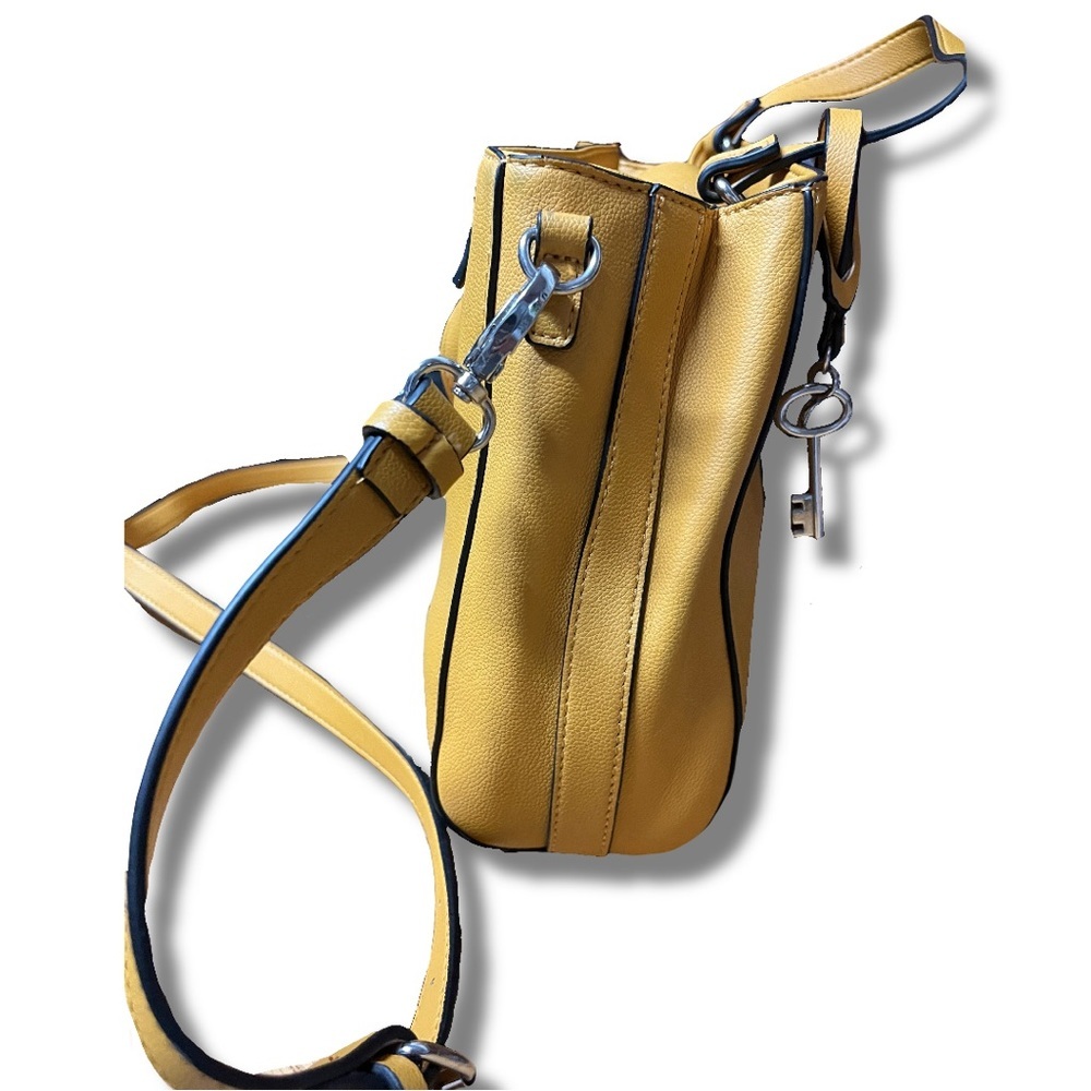 Guess Yellow Leather Crossbody Handbag Women's Fashion Accessory - Picture 6 of 10